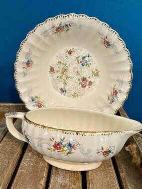 Limoges JENNIE LIND Round Serving Bowl & Gravy Boat Floral 22K Gold Filigree Lim
